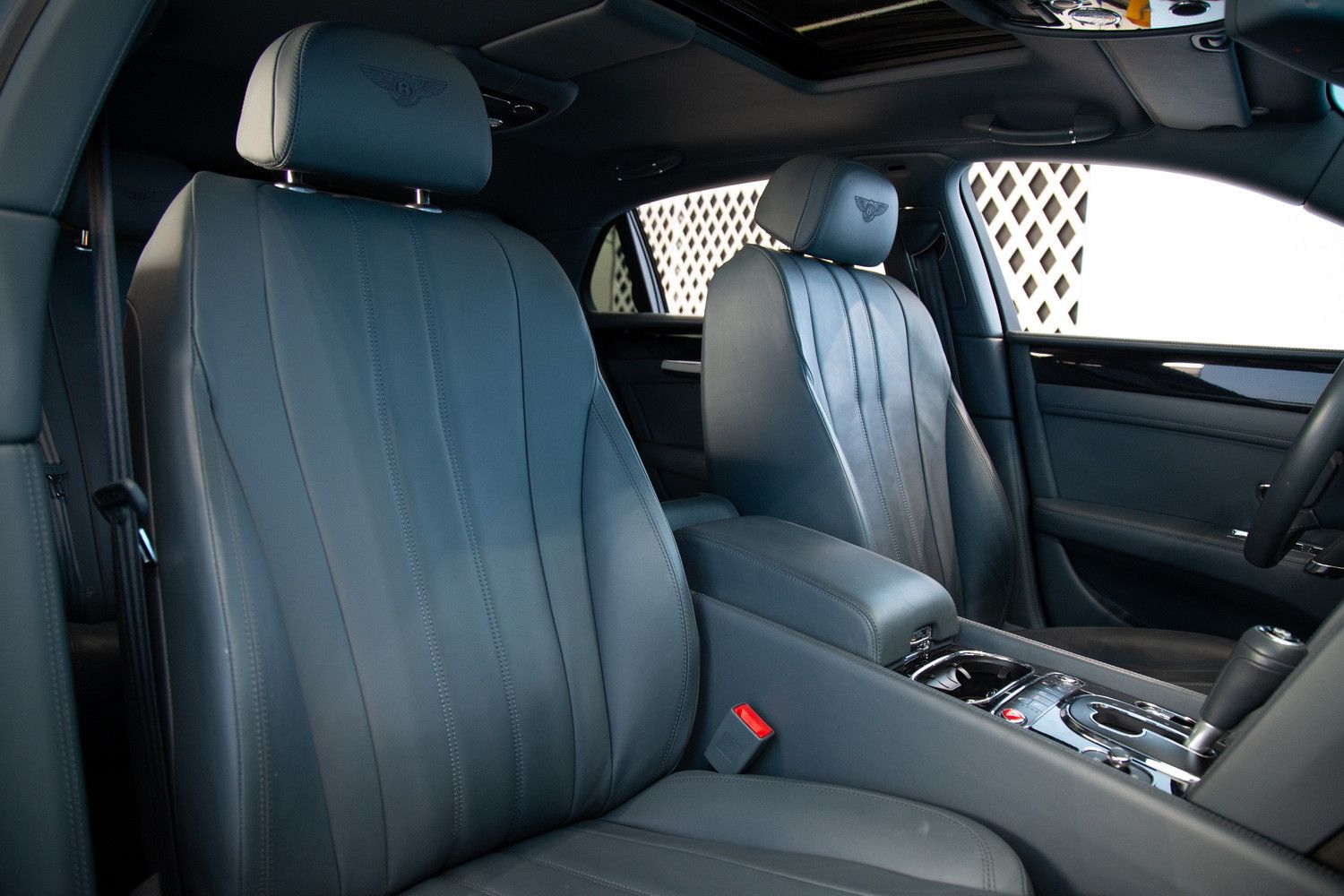 2016 بنتلي فلاينج سبير V8