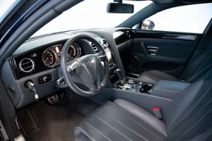 2016 بنتلي فلاينج سبير V8