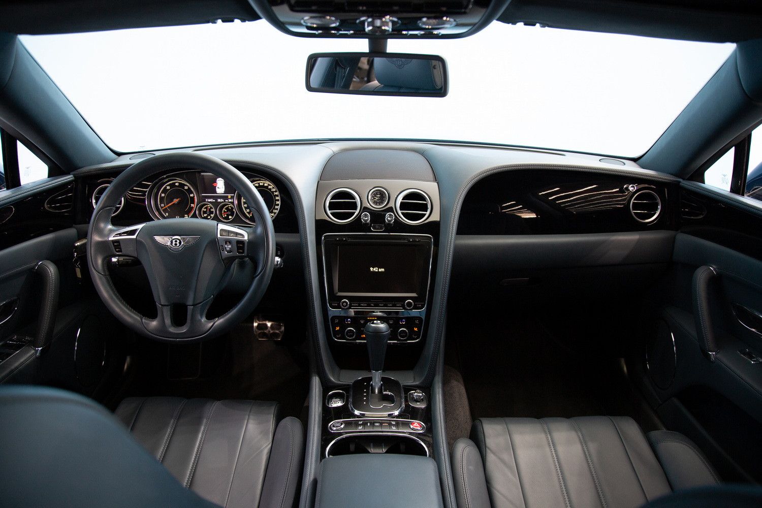 2016 بنتلي فلاينج سبير V8