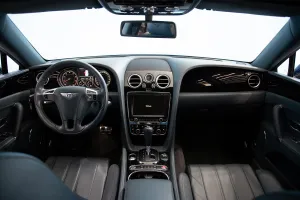 2016 بنتلي فلاينج سبير V8