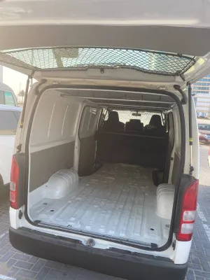 2023 تويوتا هياس Cargo van