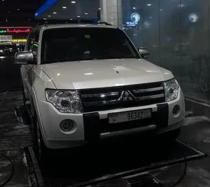 2009 ميتسوبيشي باجيرو GLS