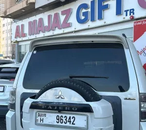 2009 ميتسوبيشي باجيرو GLS