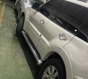 2009 ميتسوبيشي باجيرو GLS