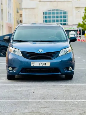 2013 تويوتا سيينا Limited