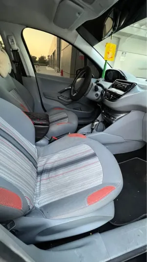 2013 Peugeot 208 Allure Premium