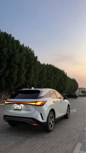 2023 لكزس ار آكس RX 350