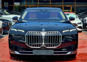 2026 بي أم دابليو الفئة - 7 735i
