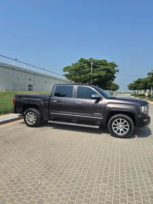 2016 GMC Sierra Denali