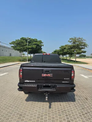 2016 GMC Sierra Denali