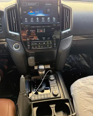 2020 Toyota Land Cruiser GXR