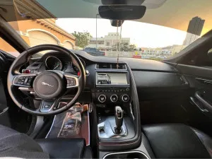 2018 جاكوار اي بيس P250