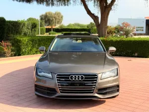 2013 اودي آي ٧ Prestige