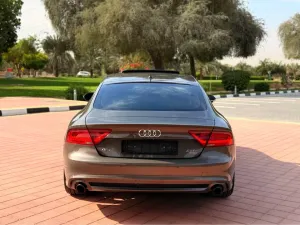 2013 اودي آي ٧ Prestige