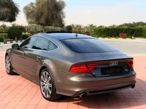 2013 اودي آي ٧ Prestige
