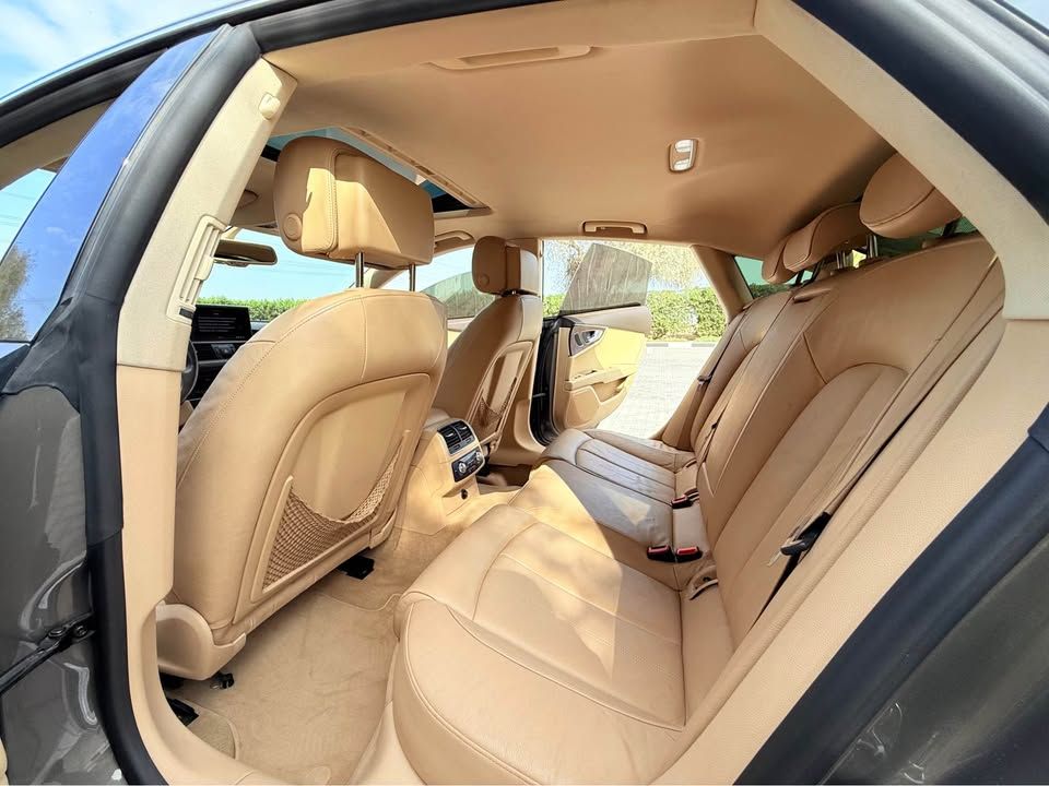 2013 اودي آي ٧ Prestige
