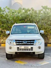 2014 ميتسوبيشي باجيرو GLS