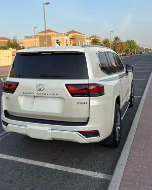 2023 تويوتا لاند كروزر VXR