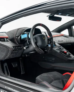 2022 لامبورجيني أفندايتر LP780-4 Ultimae