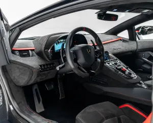 2022 لامبورجيني أفندايتر LP780-4 Ultimae