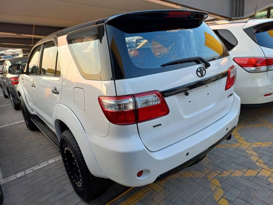 2010 Toyota Fortuner TRD