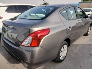2019 نيسان صني S