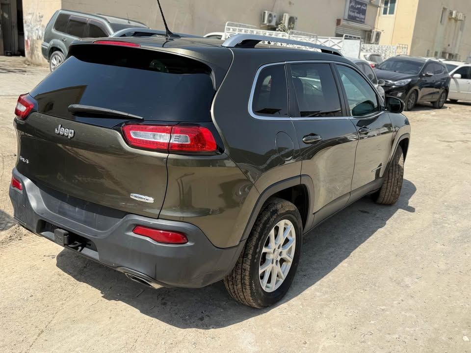 2015 جييب شيروكي Limited