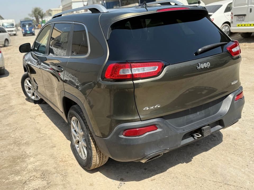 2015 جييب شيروكي Limited