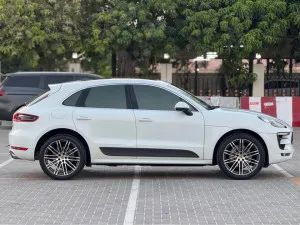 2015 بورش ماكان S