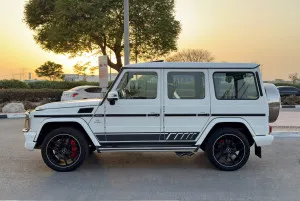2017 مرسيدس-بنز الفئة - G G63 AMG