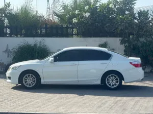 2013 هوندا أكورد EX