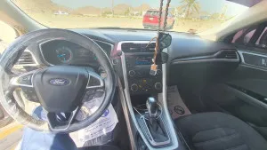 2017 فورد فيجن SE