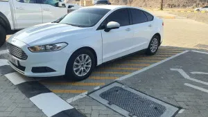2017 فورد فيجن SE
