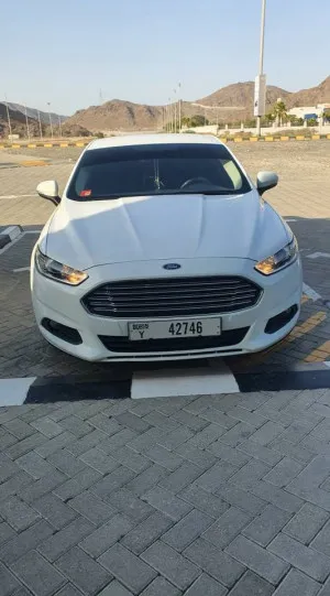 2017 فورد فيجن SE