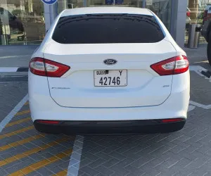 2017 فورد فيجن SE