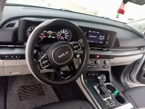 2022 Kia Carnival SX