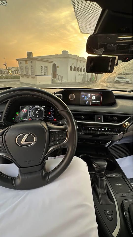 2018 لكزس UX - يو اكس UX 250h F Sport