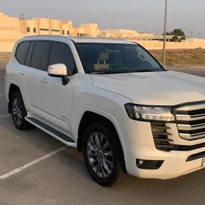 2024 Toyota Land Cruiser GXR