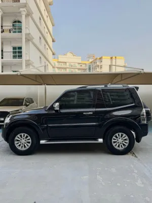 2014 ميتسوبيشي باجيرو GLS