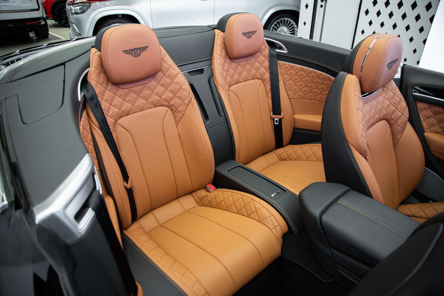 2020 بنتلي كونتيننتال GT W12