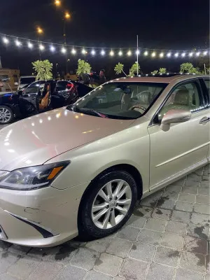 2011 لكزس ES - اي اس ES300h