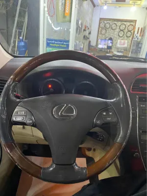 2011 لكزس ES - اي اس ES300h