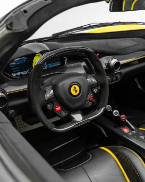 2017 فيراري لا فيراري LaFerrari APERTA