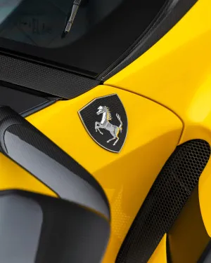 2017 فيراري لا فيراري LaFerrari APERTA