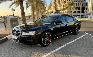 2015 اودي آي ٨ L