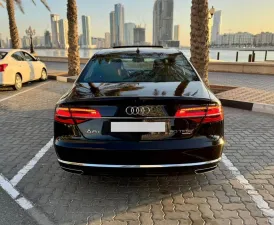 2015 اودي آي ٨ L