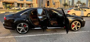 2015 اودي آي ٨ L