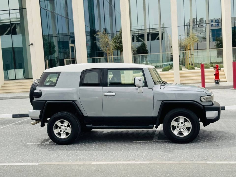 2008 تويوتا أف جي كروزر STD