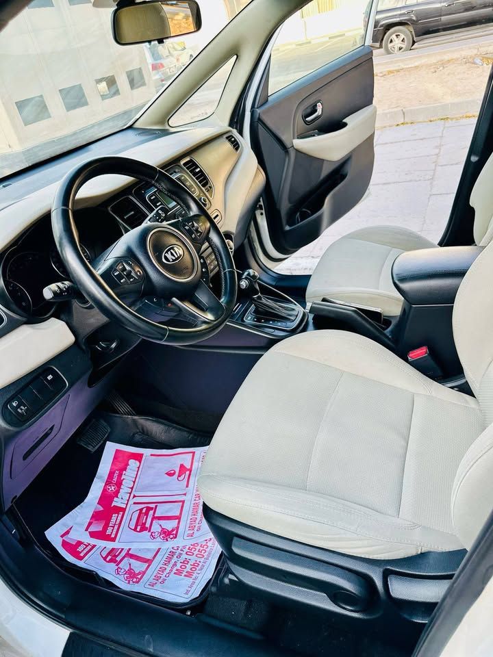 2014 Kia Carens Luxury Plus