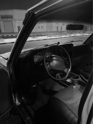 1998 جييب شيروكي Specs